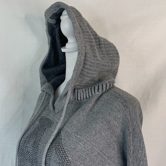 GAP Branded Gray Hooded Sweater - Picture 8 of 16